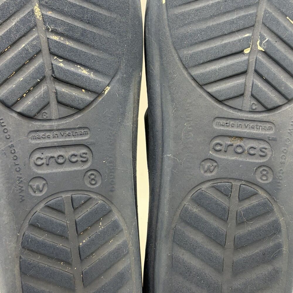 Crocs Sanrah Hammered Metal Sandals Womens 8 Navy Blue Beach Summer Preppy - Picture 9 of 9